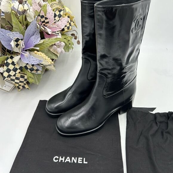 Women’s Chanel patent leather boots size 36 made in Italy - Picture 1 of 12
